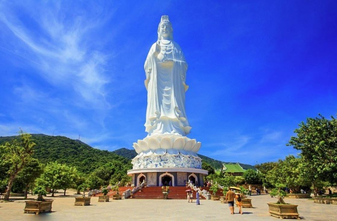 Son Tra Peninsula – Marble Mountains – Hoi An Tour